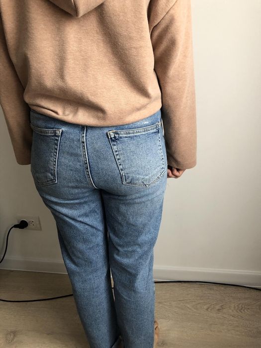 Джинси брендові в стані нових