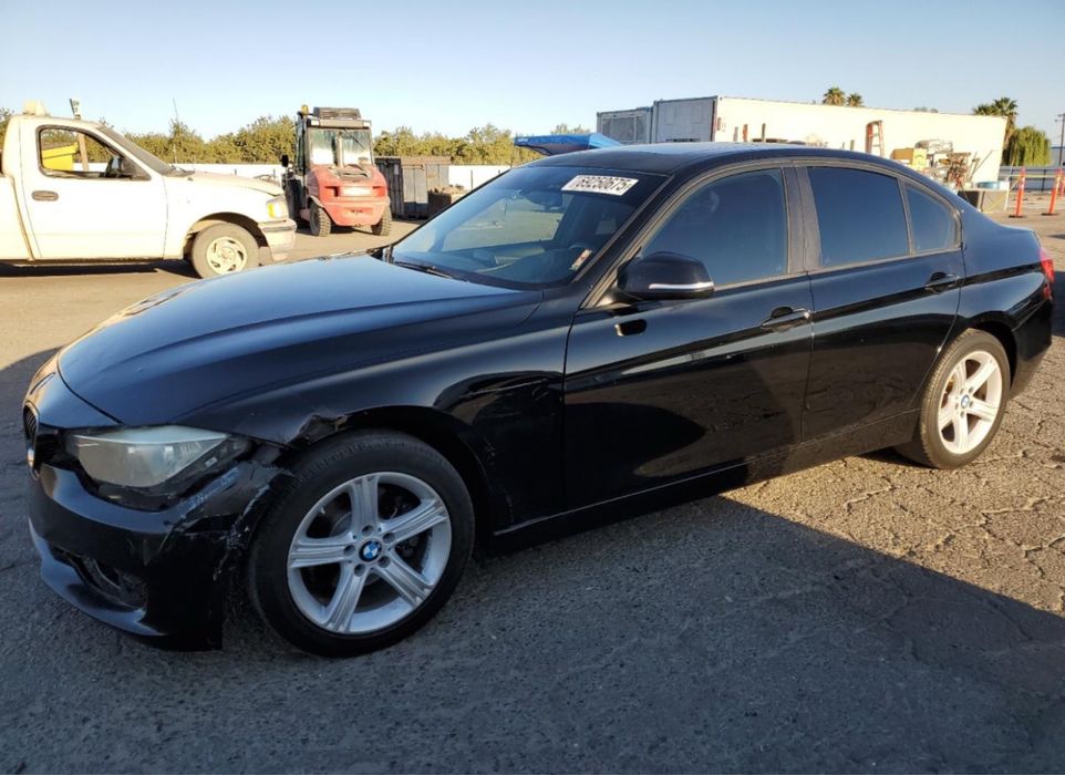 Продам Bmw 328i 2013р Легкі пошкодження