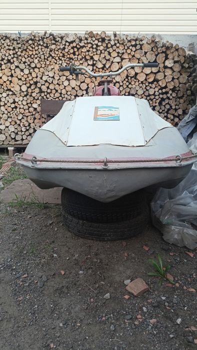 Продам човен ( водний скутер)
