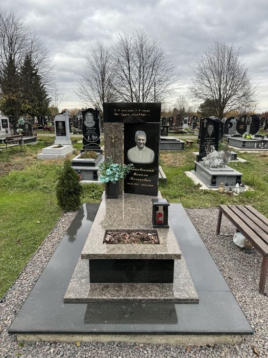 Памʼятники з граніту, європейські памʼятники, елітні памʼятники