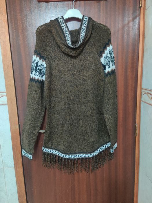 Camisola artesanal de lã de alpaca