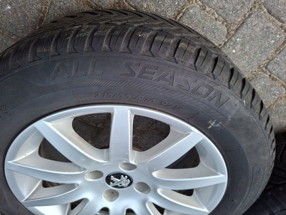 Koła opony wielosezonowe 2022rok aluminiowe felgi Peugeot 16 cali