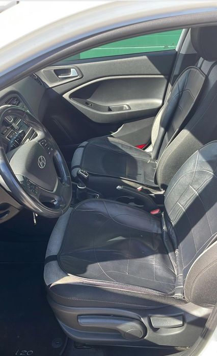 Hyundai i20 - COMO NOVO