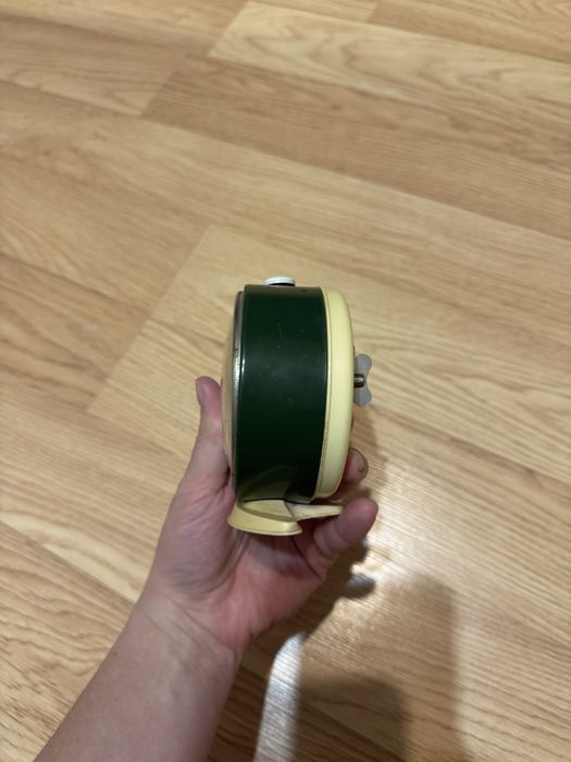 Часы будильник Витязь ссср