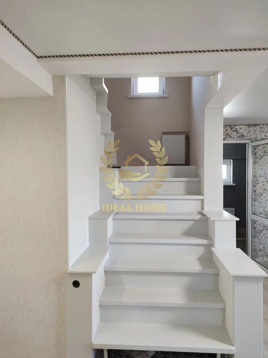 Продам дуплекс в с. Гатне