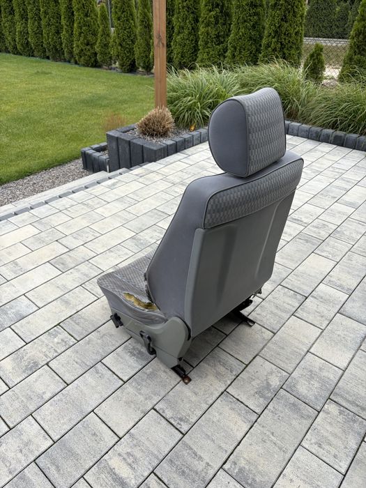 Fotel kierowcy mercedes w201 szary