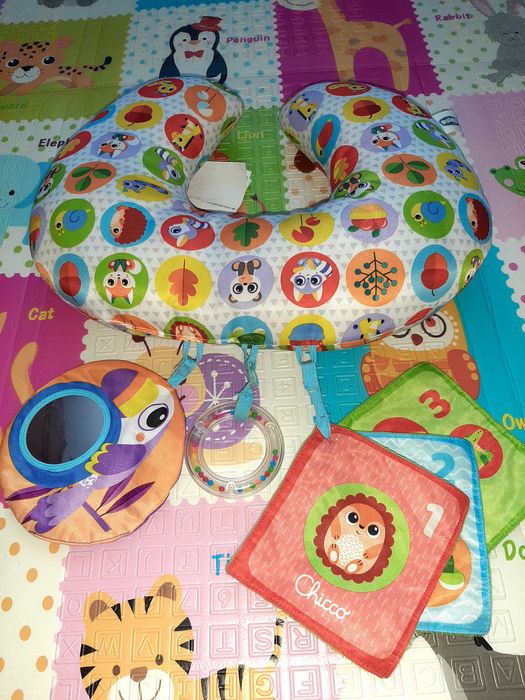 Подушка - ігровий центр Сhicco