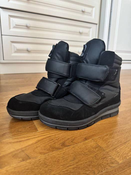 Продам дитячі зимові ботинки Jog Dog