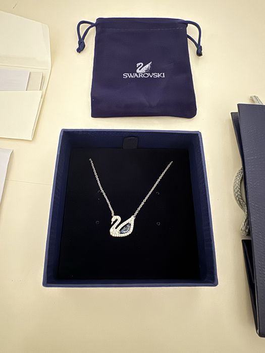 Colar cisne swarovski