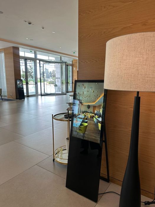 Totem Publicitário 32” Full HD – ÚLTIMAS UNIDADES / Venda rápida