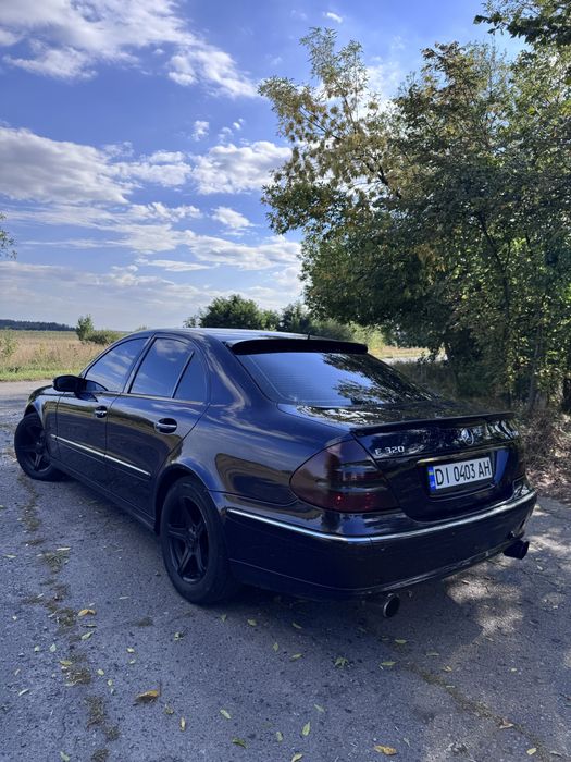 Продам мерседес 211 е320
