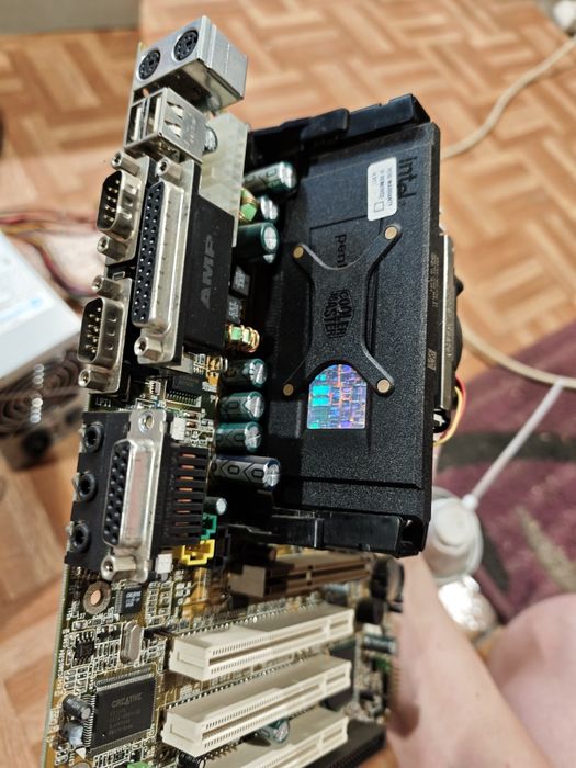 Pentium III z płytą główną