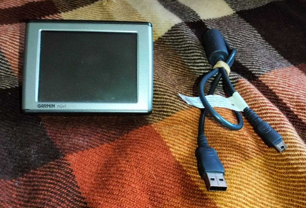 Навігатор Garmin Nuvi 300