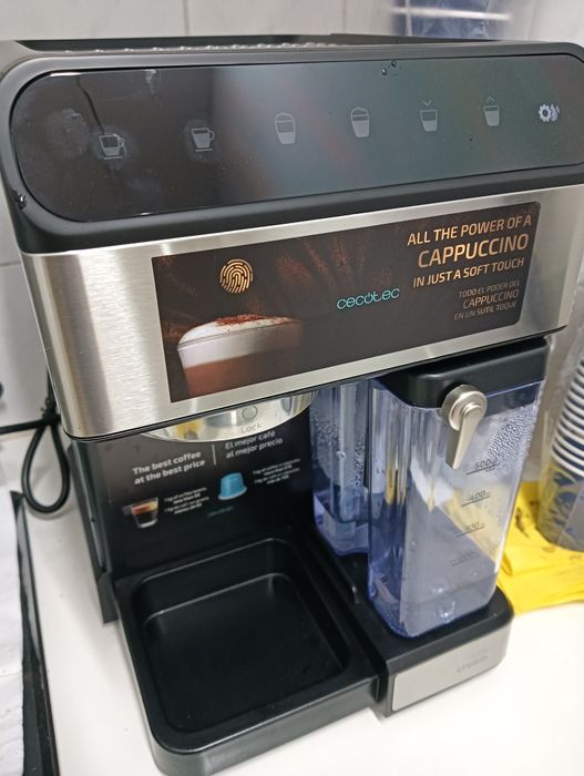 Maquina café cecotec instante ccino 20 na garantia