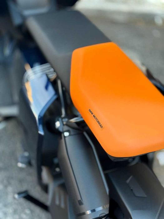 Scooter electrica BMW CE 04 — Apenas 540km