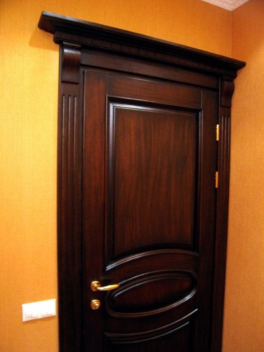 Двері міжкімнатні з дерева чи плитного матеріалу