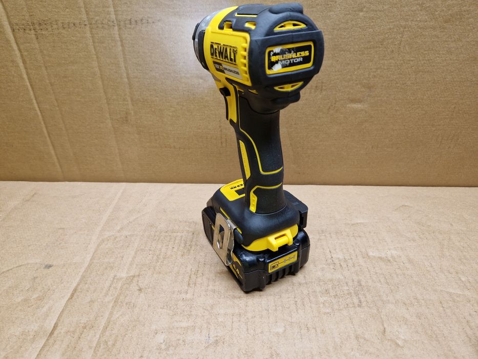 Zakrętarka DeWalt DCF 887 4.0Ah oryginał