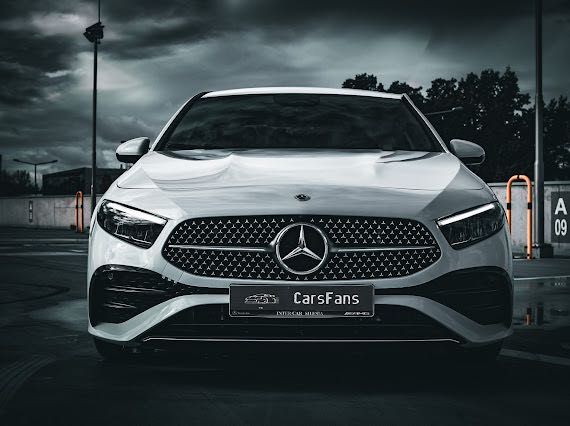 Wynajem Mercedes benz a200 TANIO Wypożyczalnia sportowych samochodów