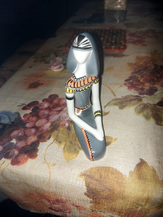 Figurka porcelanowa Egipcjanka