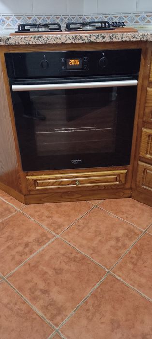 Forno Encastrar Hotpoint Ariston Hidrolítico 71L Classe A+