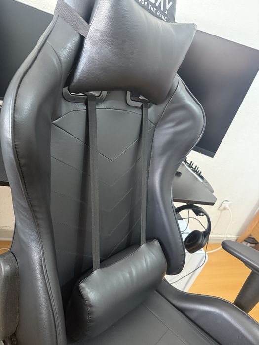 Mesa e cadeira gamer