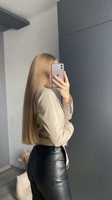 Бежева косуха з еко шкіри, розмір хs