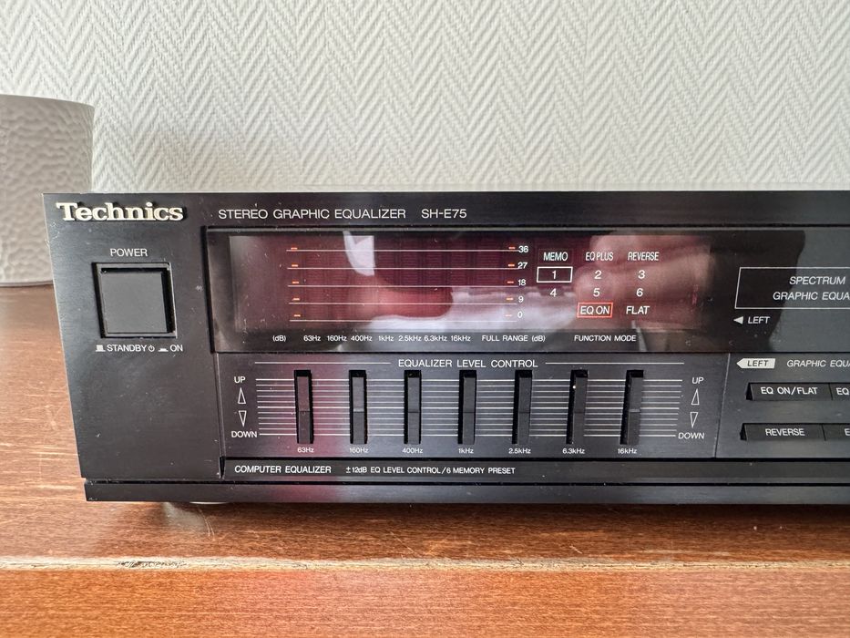 Equalizer Technics SH-E75