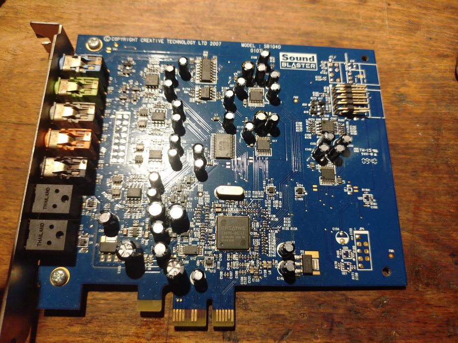 Karta dźwiękowa sound blaster 1040 PCI express
