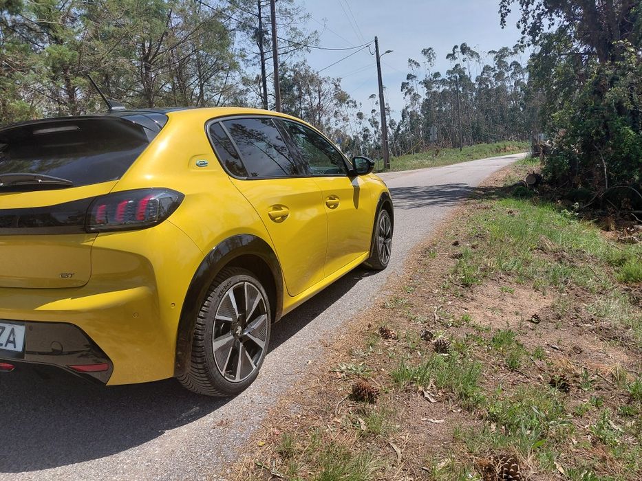 Peugeot e208 GT-line 2021.11