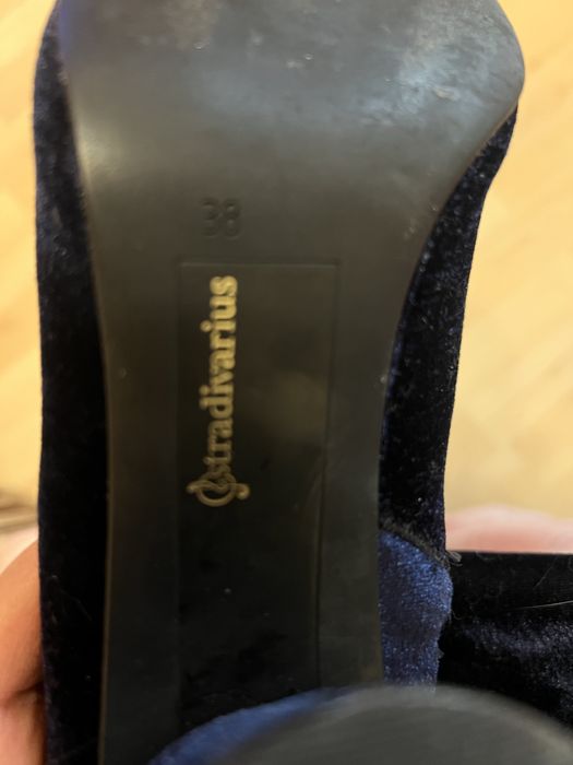 Ботфорты фирмы Stradivarius велюровые темносиние 38 размера