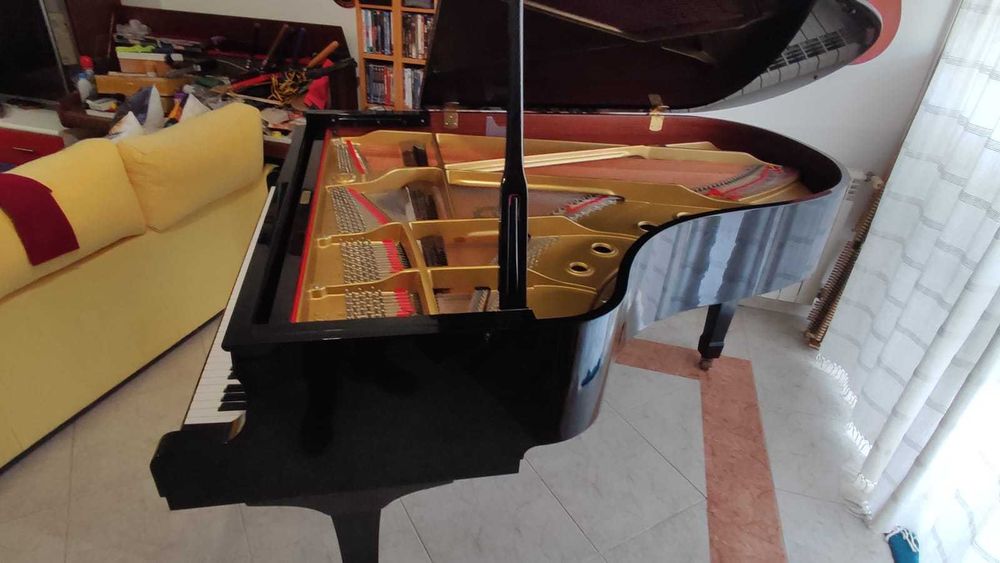 Piano de Cauda Yamaha C5