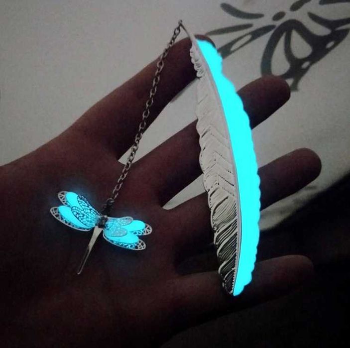 Zakładka do książki WAŻKA świecąca w ciemności Metalowa Fluorescencyjn