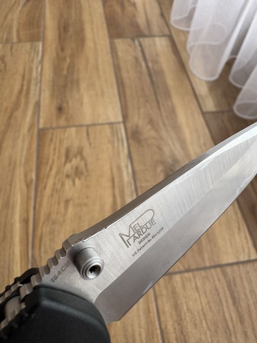 Ніж Bechmade griptilian