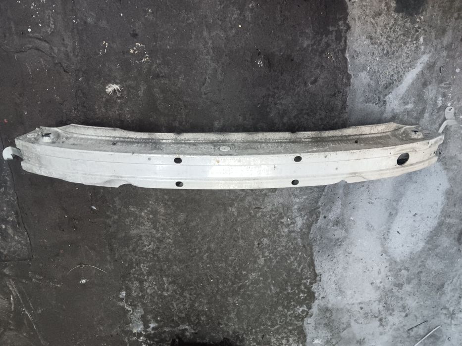 Belka zderzaka audi a4b6