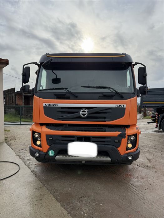 Volvo Fmx com grua e bascula
