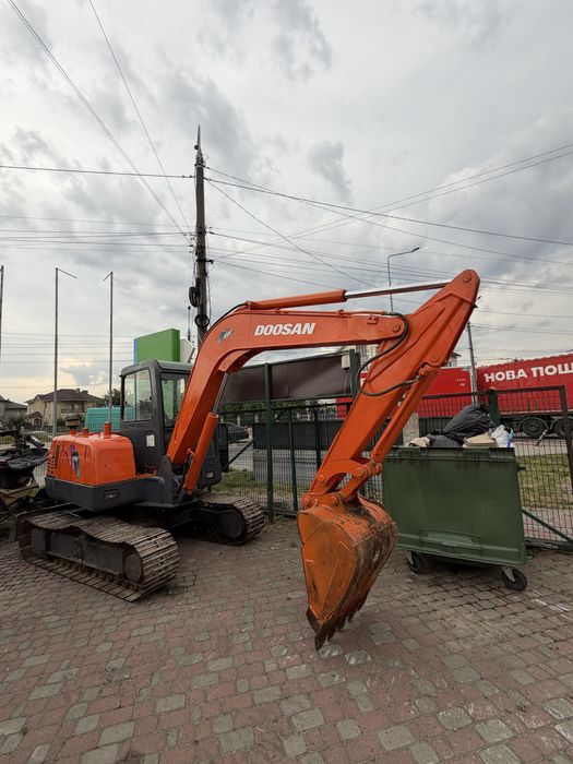 Екскаватор Doosan 55 V