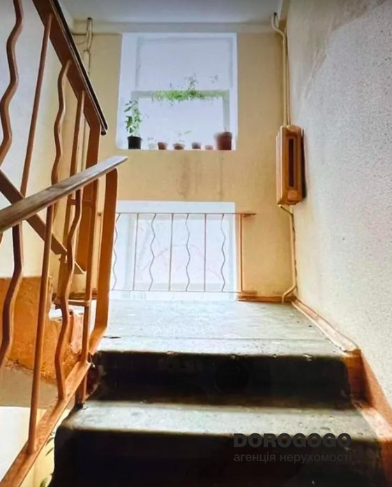 БЕЗ КОМІСІЇ.Продаж 2-кімнатної квартири на Печерському Узвозі 17