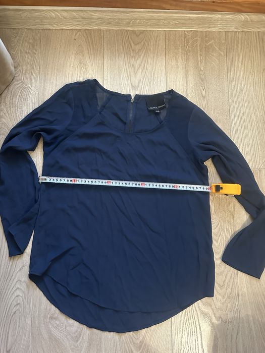 Безкоштовно речі для дівчини. Розмір штанів 29. Світер М-Л