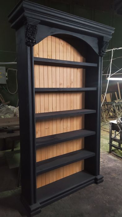 Книжный шкаф из массива под старину