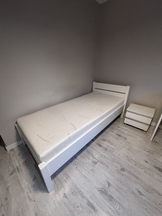 Sprzedam ROZKRĘCONE, białe łóżko jednoosobowe z materacem
