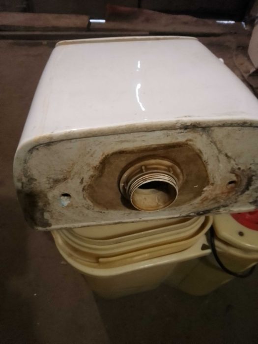 Продам Бачок от Унитаз