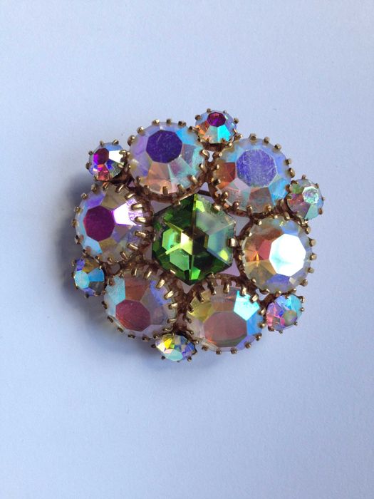 Антикварна брошка Аврора Бореаліс чеське скло