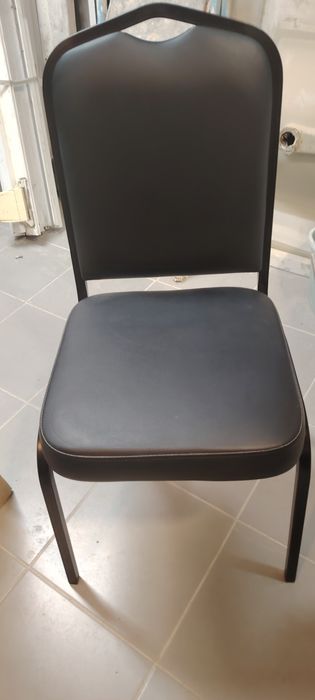 20 Cadeira fina para sala de eventos