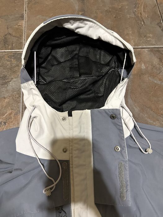 Вітровка Hally Hansen оригінал