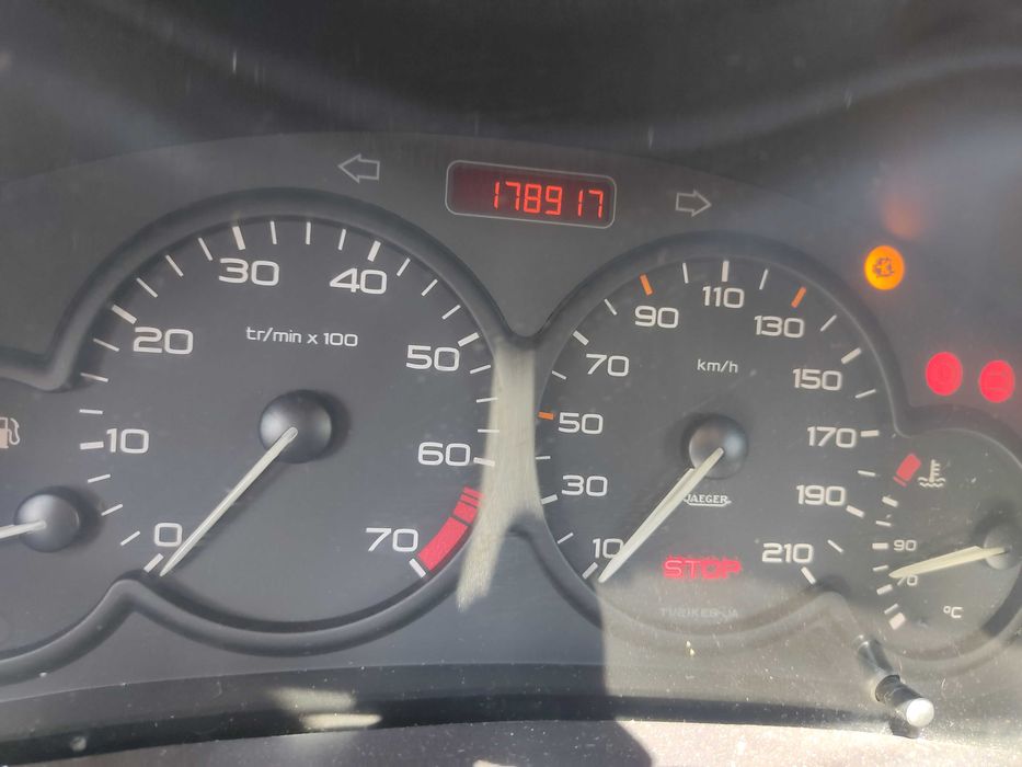 Peugeot 206 1.1 gasolina