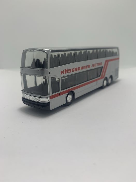 Setra S 228 DT da Herpa escala 1/87