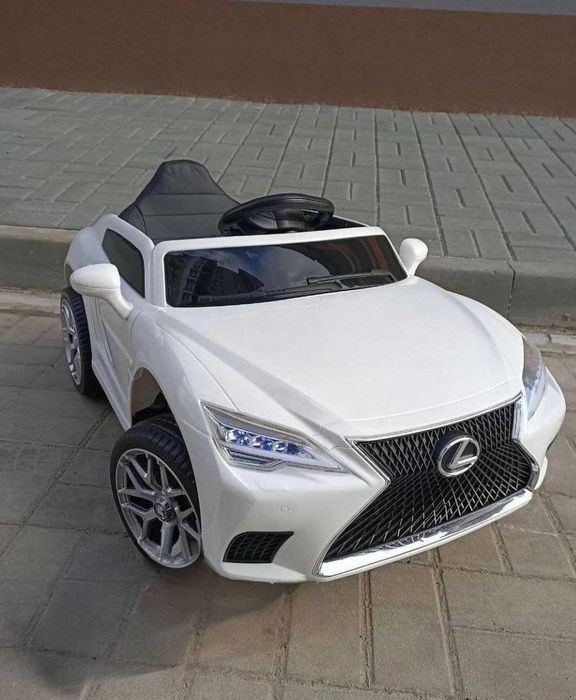 Електромобіль Lexus дитячий