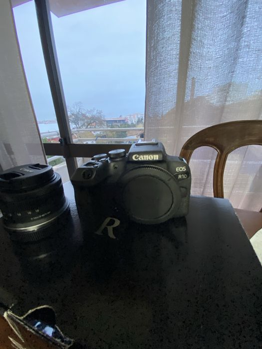 Canon EOS R10 (Corpo) + Lente Canon RF-S 10-18mm | Ótimo Estado