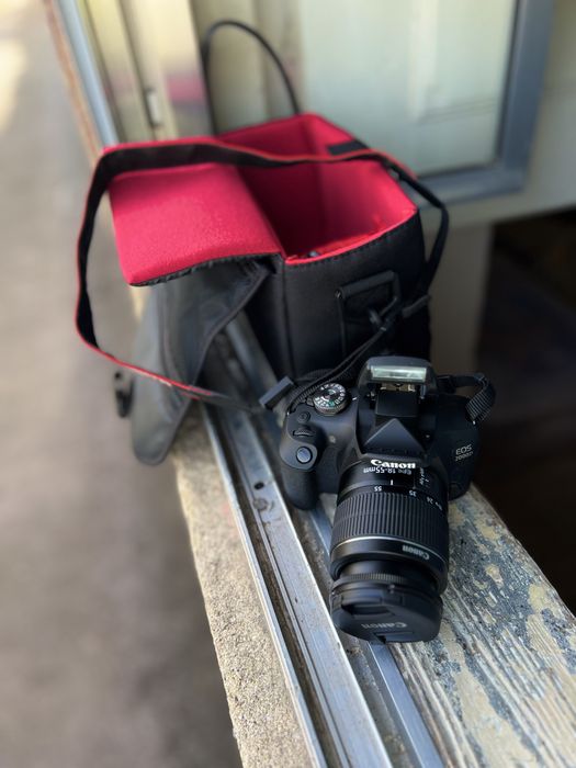 Kit Máquina Fotográfica CANON EOS 2000D + 18-55 mm