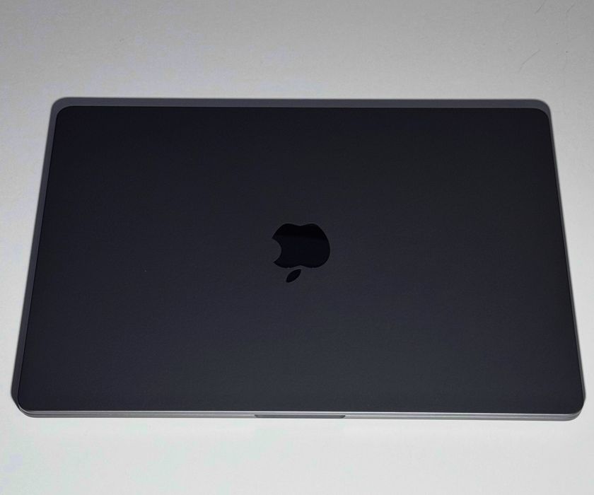 Apple MacBook Air 15 M2/24/500 A2941 +Twelve South BookArc +Trust Quno